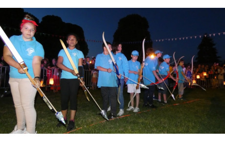 Les archers allument le feu